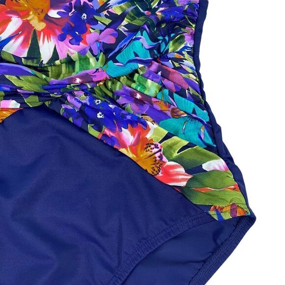 Lands' End one-Piece Tank Style Swimsuit size 8 - Picture 8 of 8